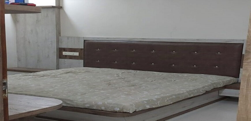 FLAT IN VASTRAL