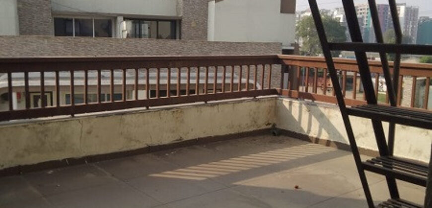 5 BHK BUNGLOW IN NARODA