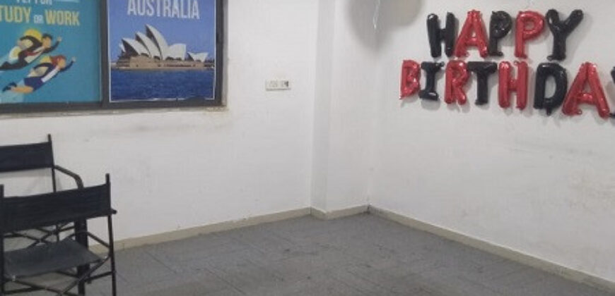 COMMERCIAL HALL IN NIKOL