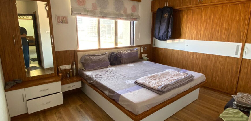 For Sell 3BHK Furnished Flat Near Mango Plus Cinema in New Naroda Ahmedabad